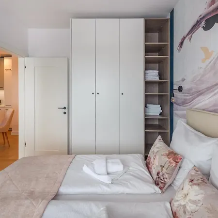 Z Basenem-polanki Aqua - *