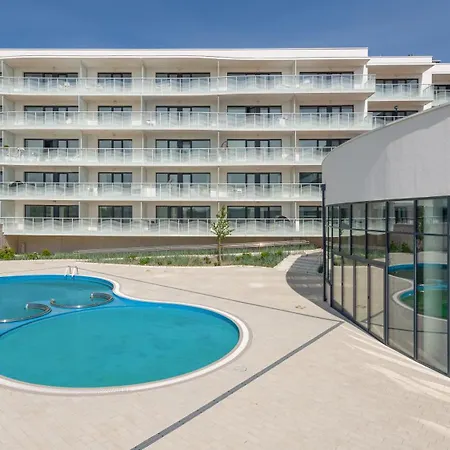 Z Basenem-polanki Aqua - 코워브제크