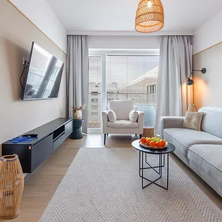 Z Basenem-polanki Aqua - * Kołobrzeg